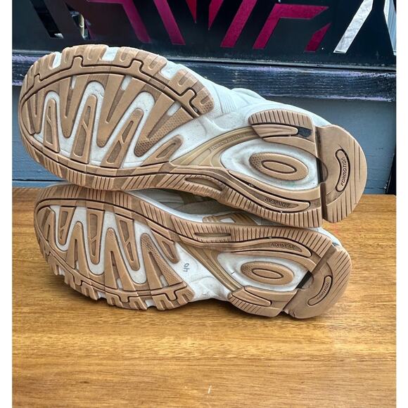 Adidas Response CL Sneakers Womens 7.5 Beige Cream Chunky Retro Running Shoes - Picture 8 of 10